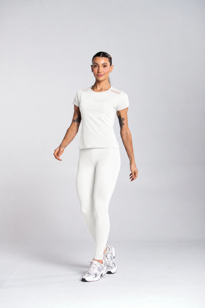 BLUSA DETALHE EM TULE