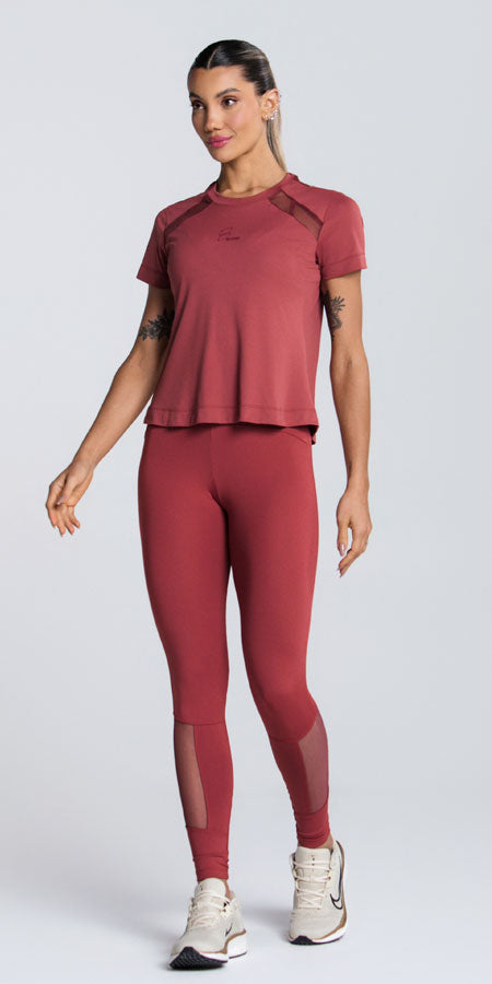 BLUSA DETALHE EM TULE DIFERENCIADA